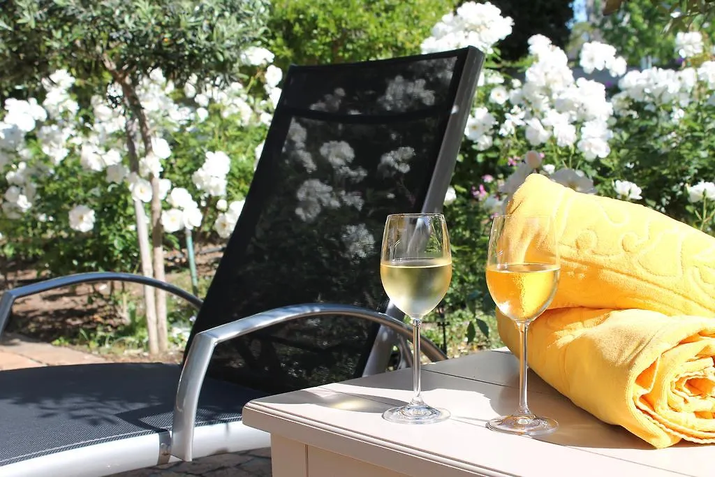 Stellendal Guest House Somerset West